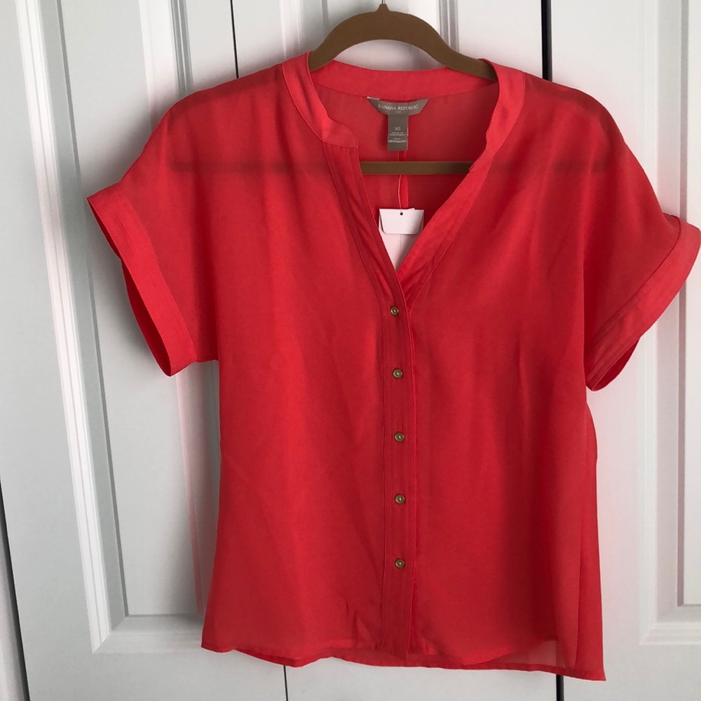 Banana Republic coral colored blouse